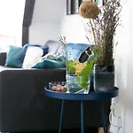 Апартаменти Location Spacious Charming 2 Great Views