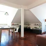 Location Spacious Charming 2 Great Views Апартаменти Лісабон