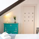 Location Spacious Charming 2 Great Views Апартаменти
