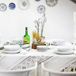 Апартаменти Location Spacious Charming 2 Great Views Лісабон