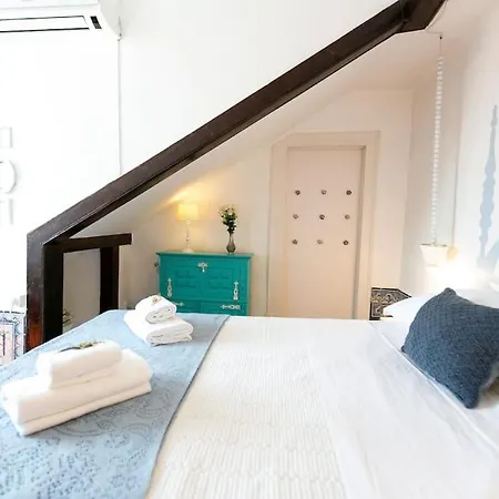 Location Spacious Charming 2 Great Views アパート