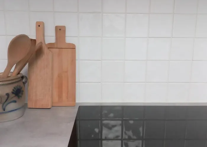 Location Spacious Charming 2 Great Views Apartment