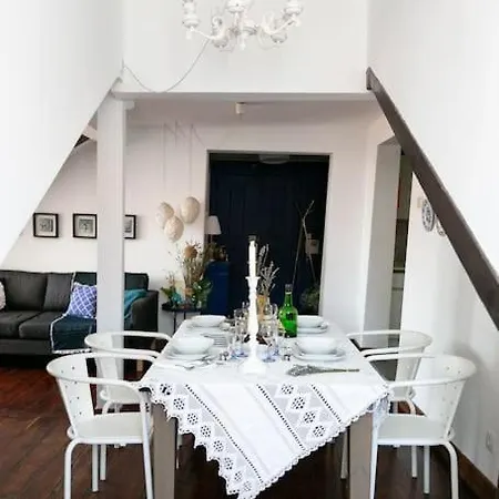 Location Spacious Charming 2 Great Views *